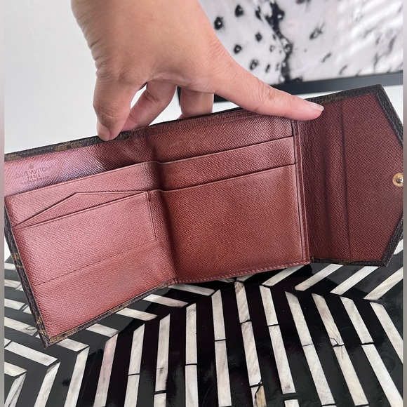 Louis Vuitton Vintage 1989 Elise Monogram Leather Canvas Wallet - Picture 7 of 16